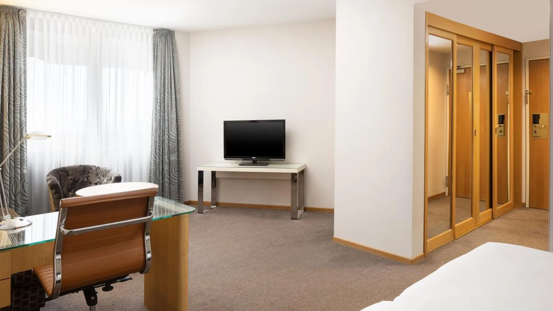 Doubletree By Hilton Luxembourg Hotel 4*,  Luxembourg
