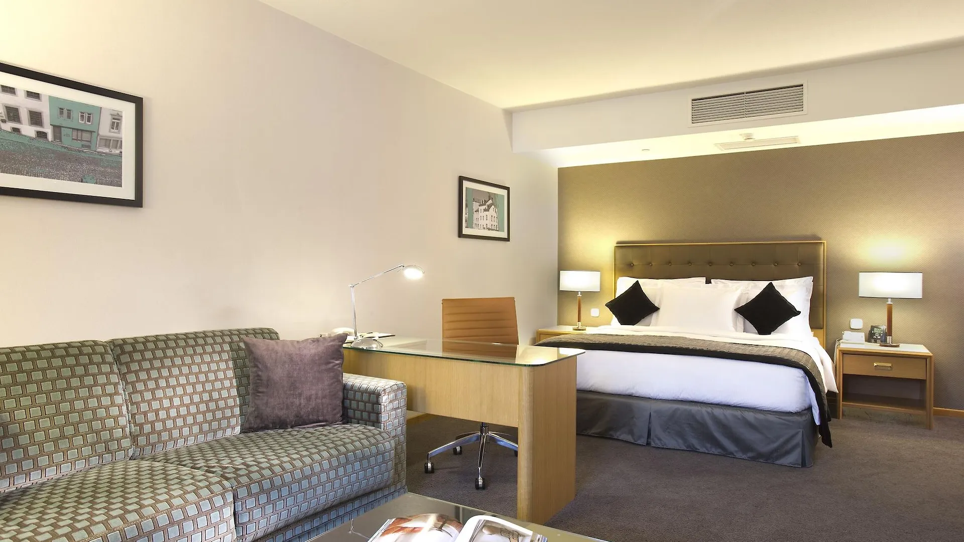 Doubletree By Hilton Luxembourg Hotel 4*,